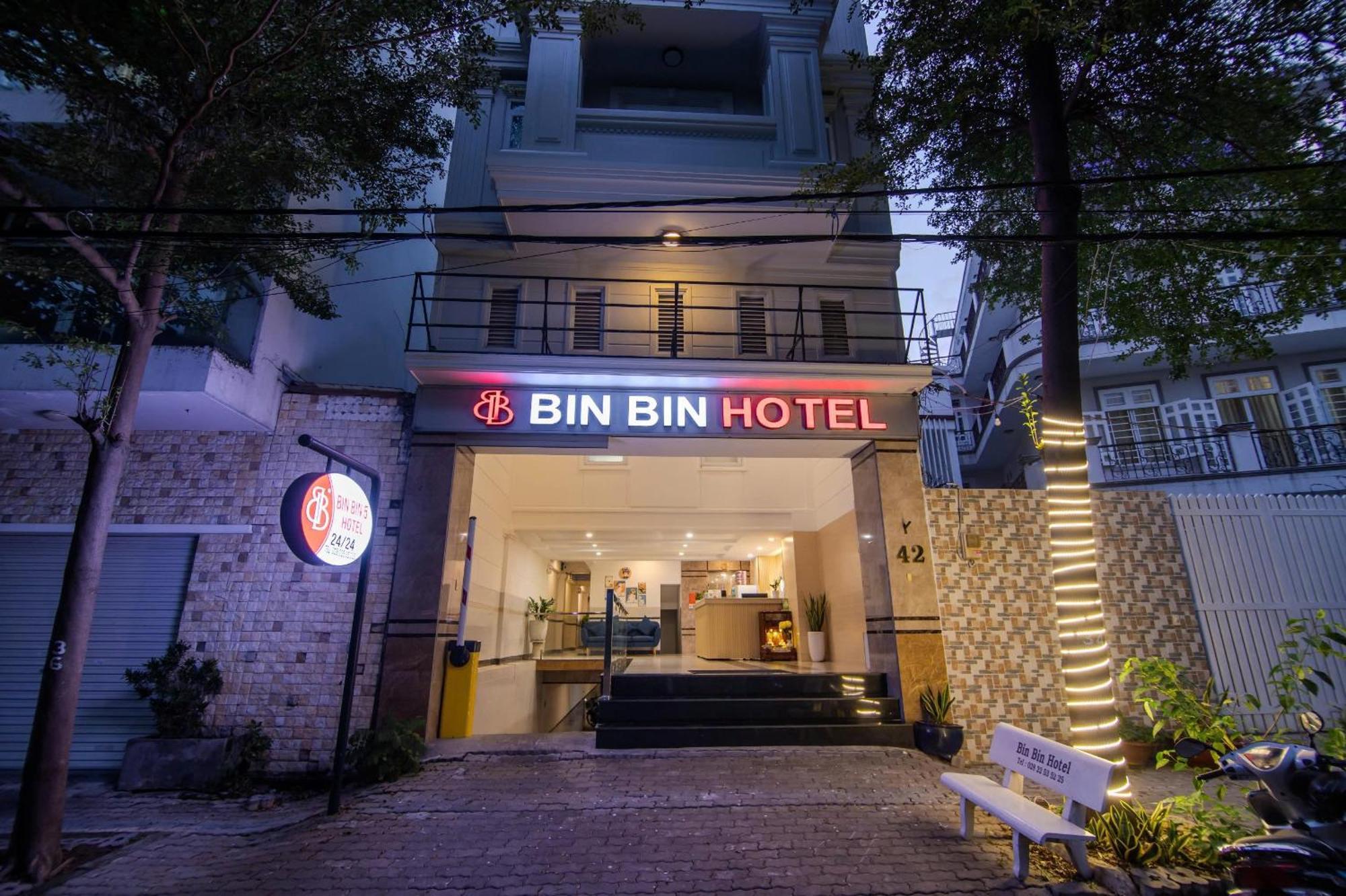 Bin Bin Hotel 5 - Near Lotte Mart D7 Хошимин Екстериор снимка