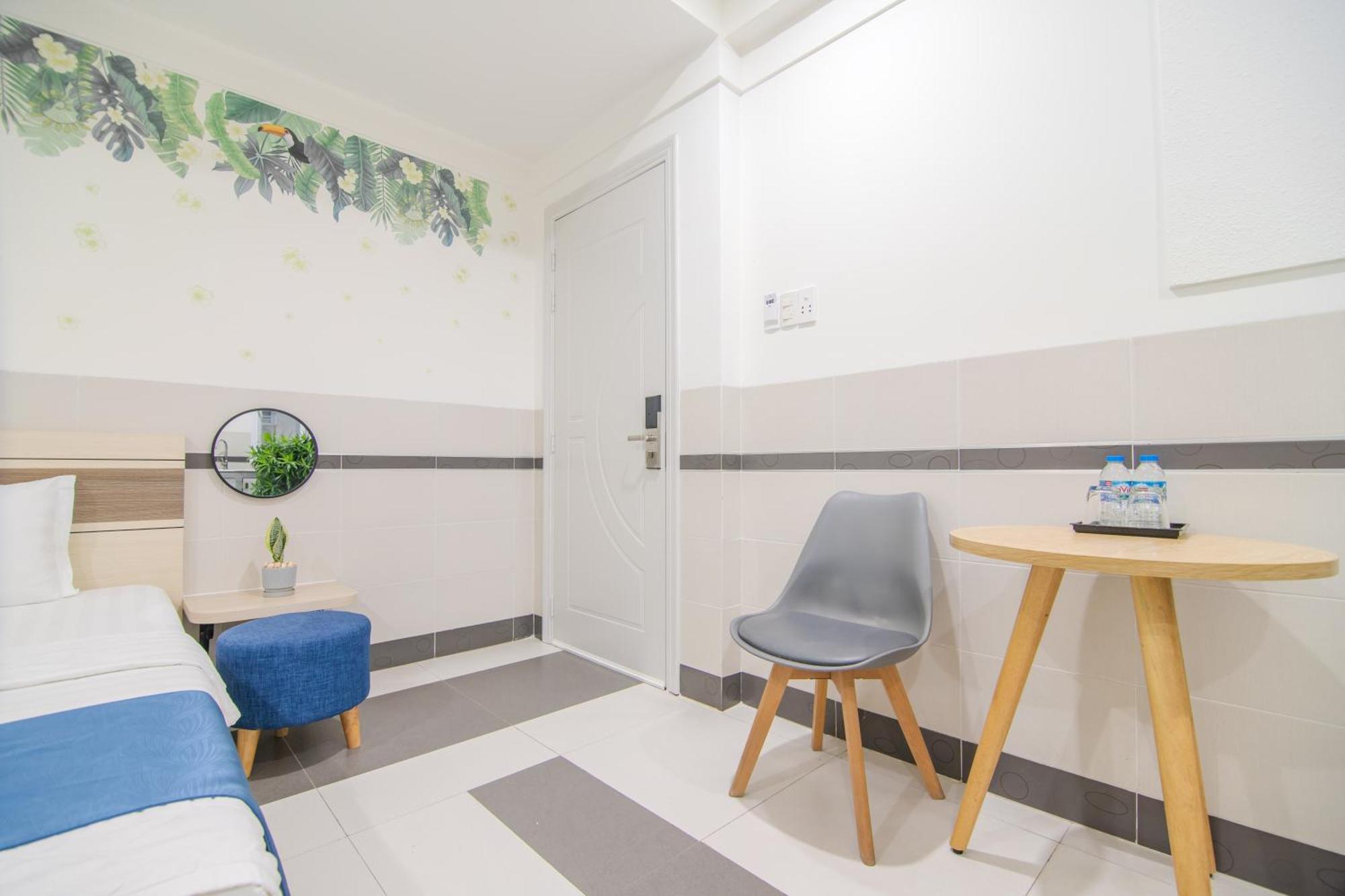 Bin Bin Hotel 5 - Near Lotte Mart D7 Хошимин Екстериор снимка