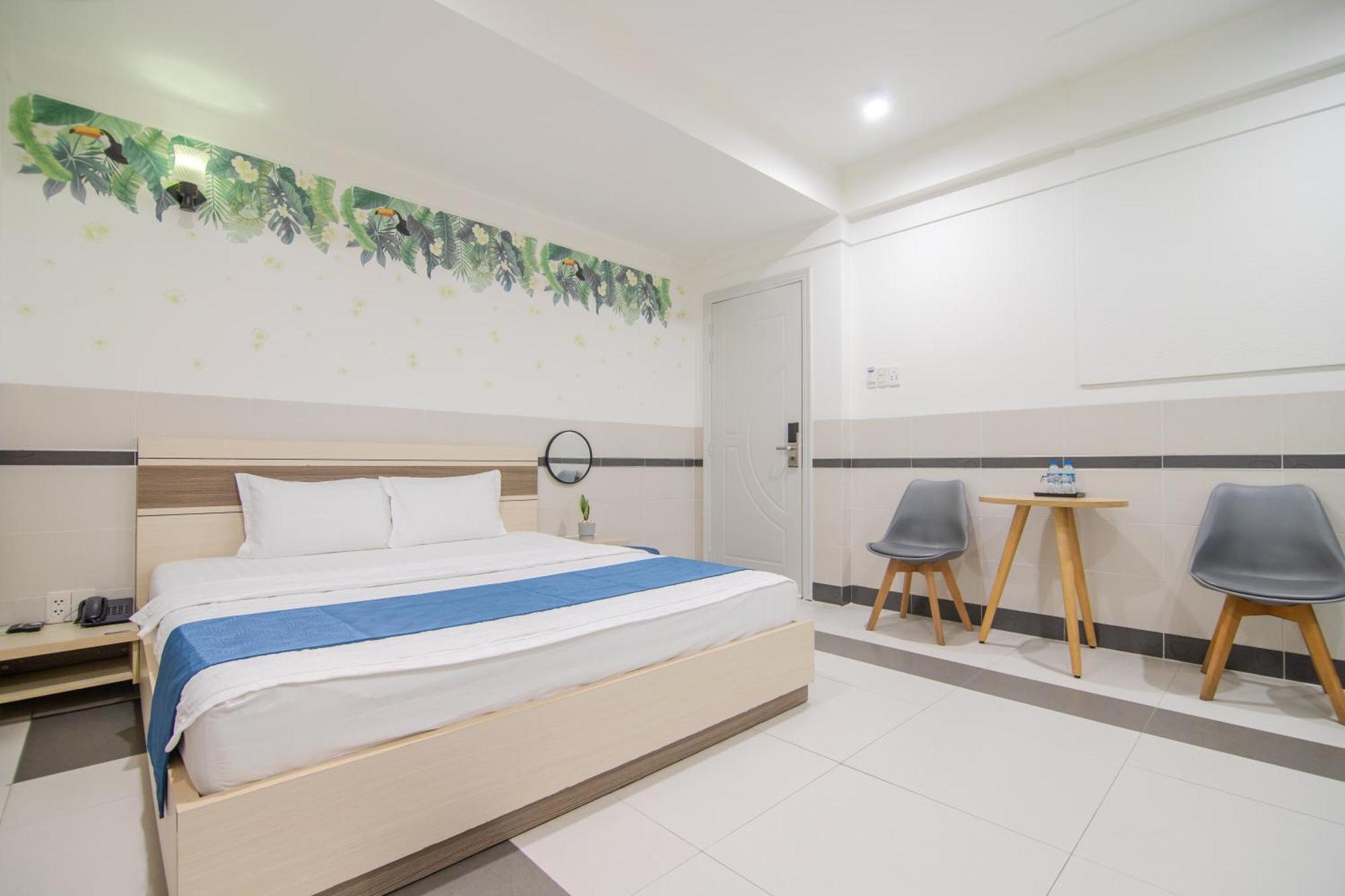 Bin Bin Hotel 5 - Near Lotte Mart D7 Хошимин Екстериор снимка