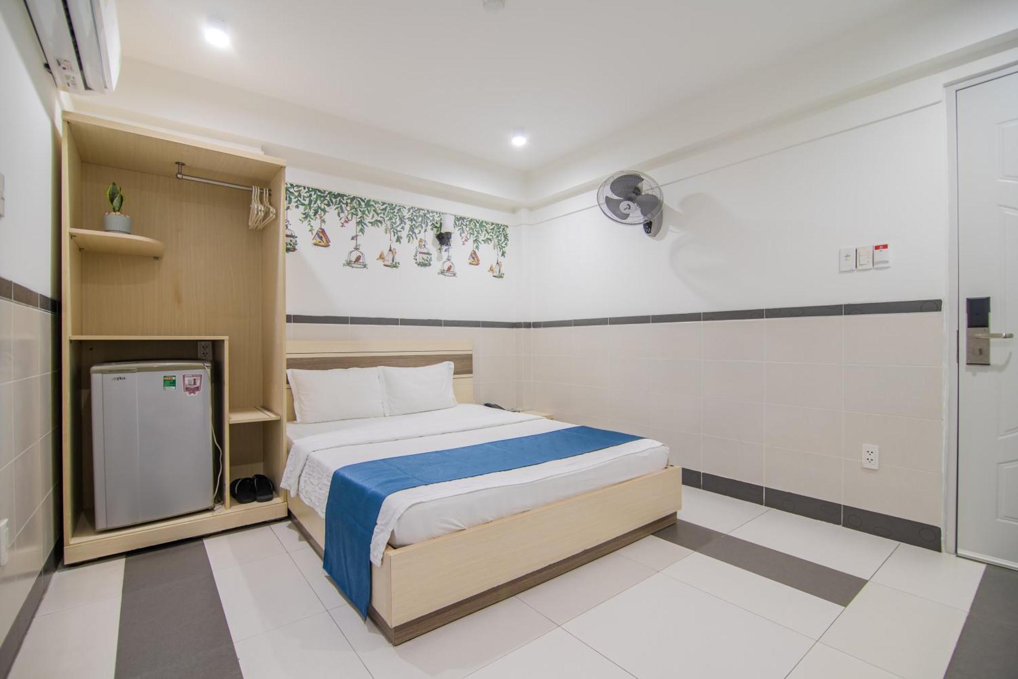 Bin Bin Hotel 5 - Near Lotte Mart D7 Хошимин Екстериор снимка