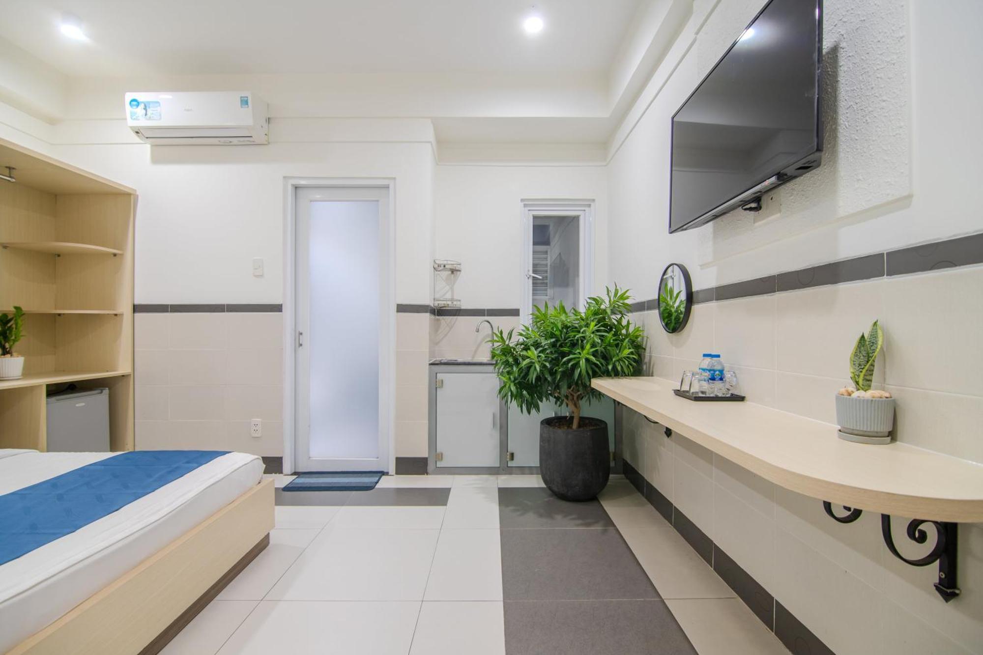 Bin Bin Hotel 5 - Near Lotte Mart D7 Хошимин Екстериор снимка
