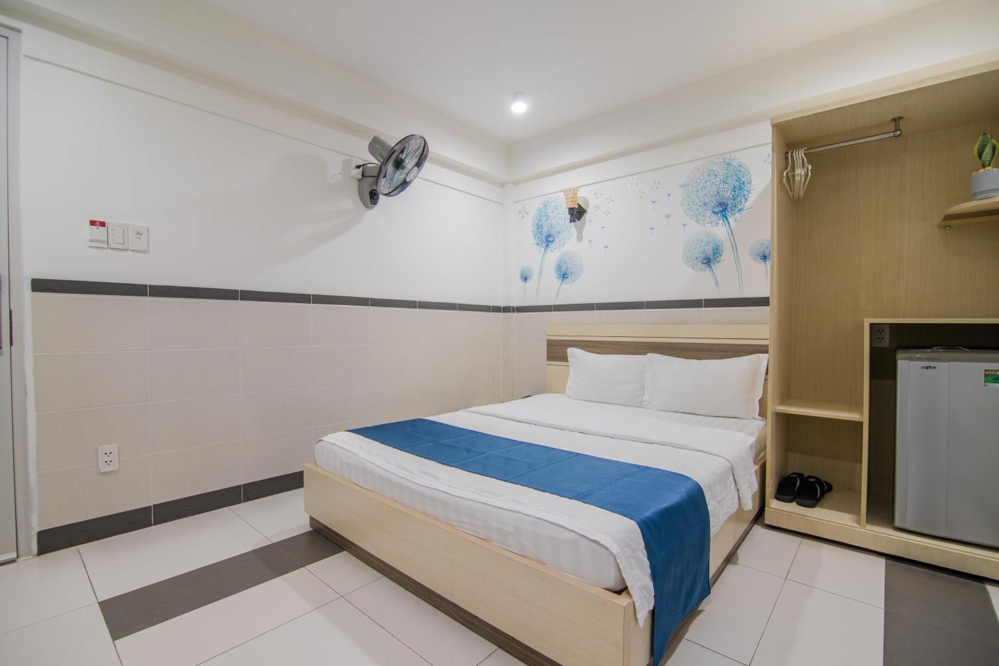 Bin Bin Hotel 5 - Near Lotte Mart D7 Хошимин Екстериор снимка