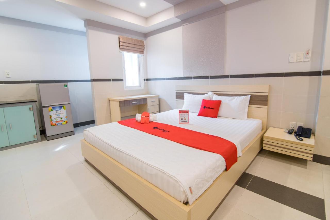 Bin Bin Hotel 5 - Near Lotte Mart D7 Хошимин Екстериор снимка