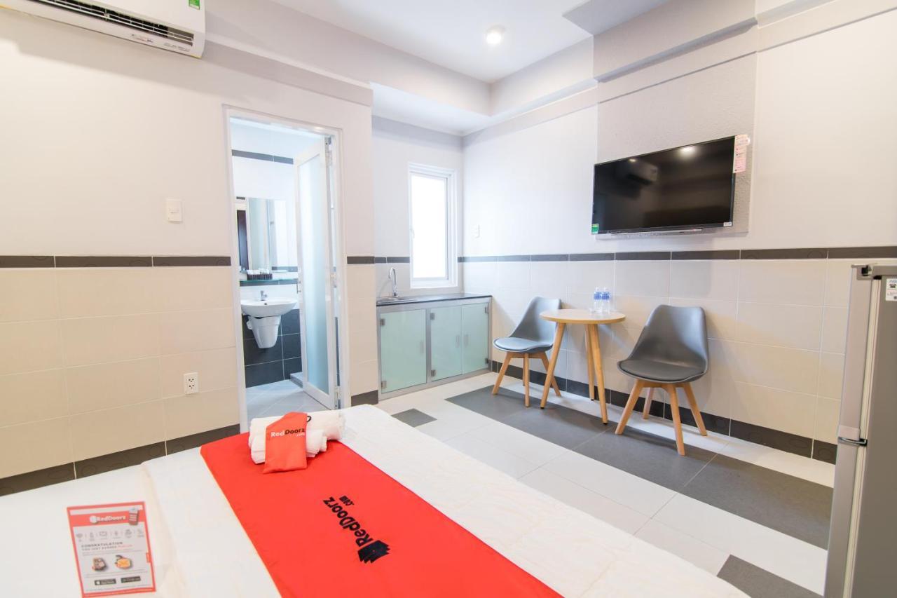Bin Bin Hotel 5 - Near Lotte Mart D7 Хошимин Екстериор снимка
