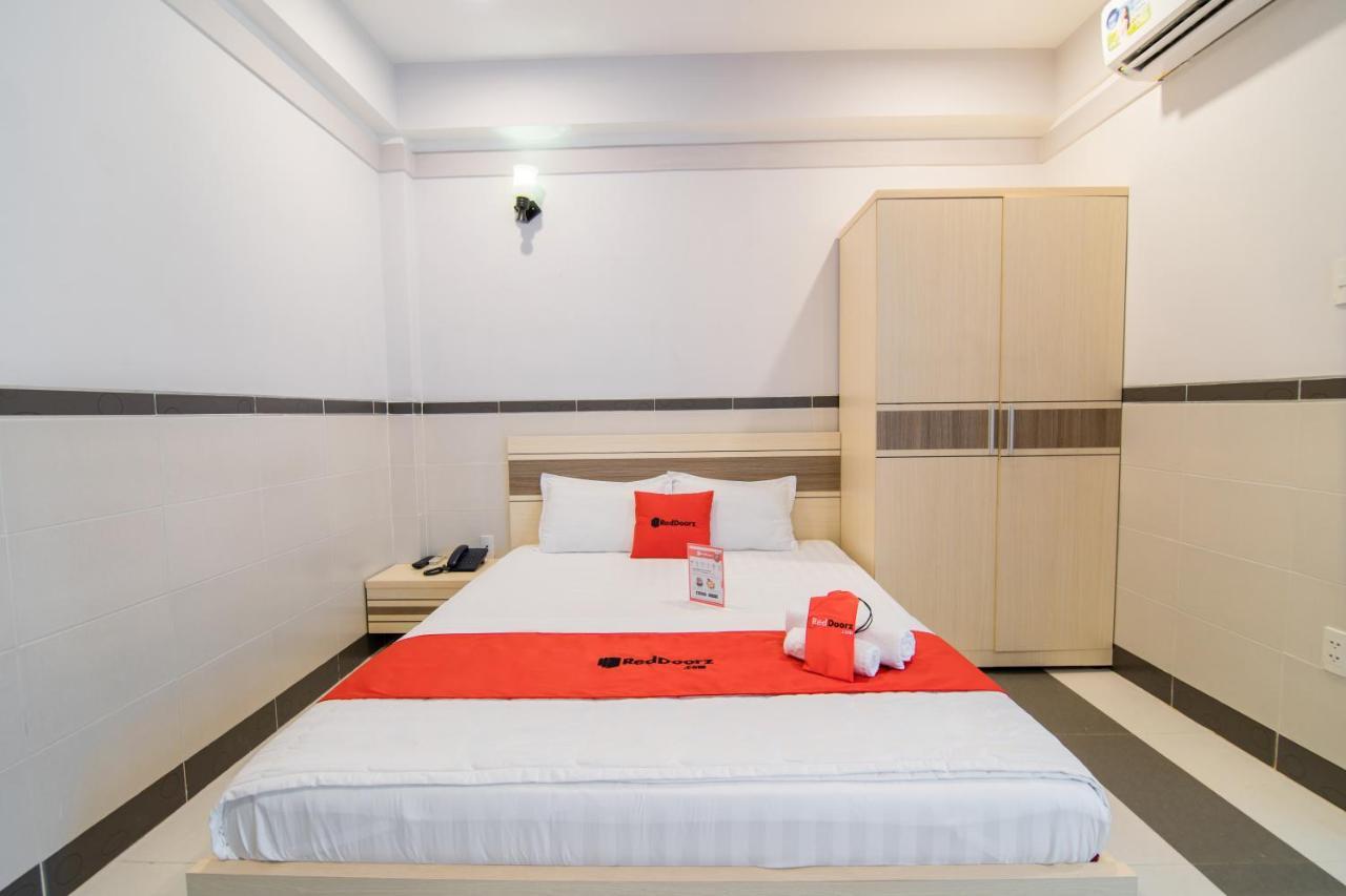 Bin Bin Hotel 5 - Near Lotte Mart D7 Хошимин Екстериор снимка