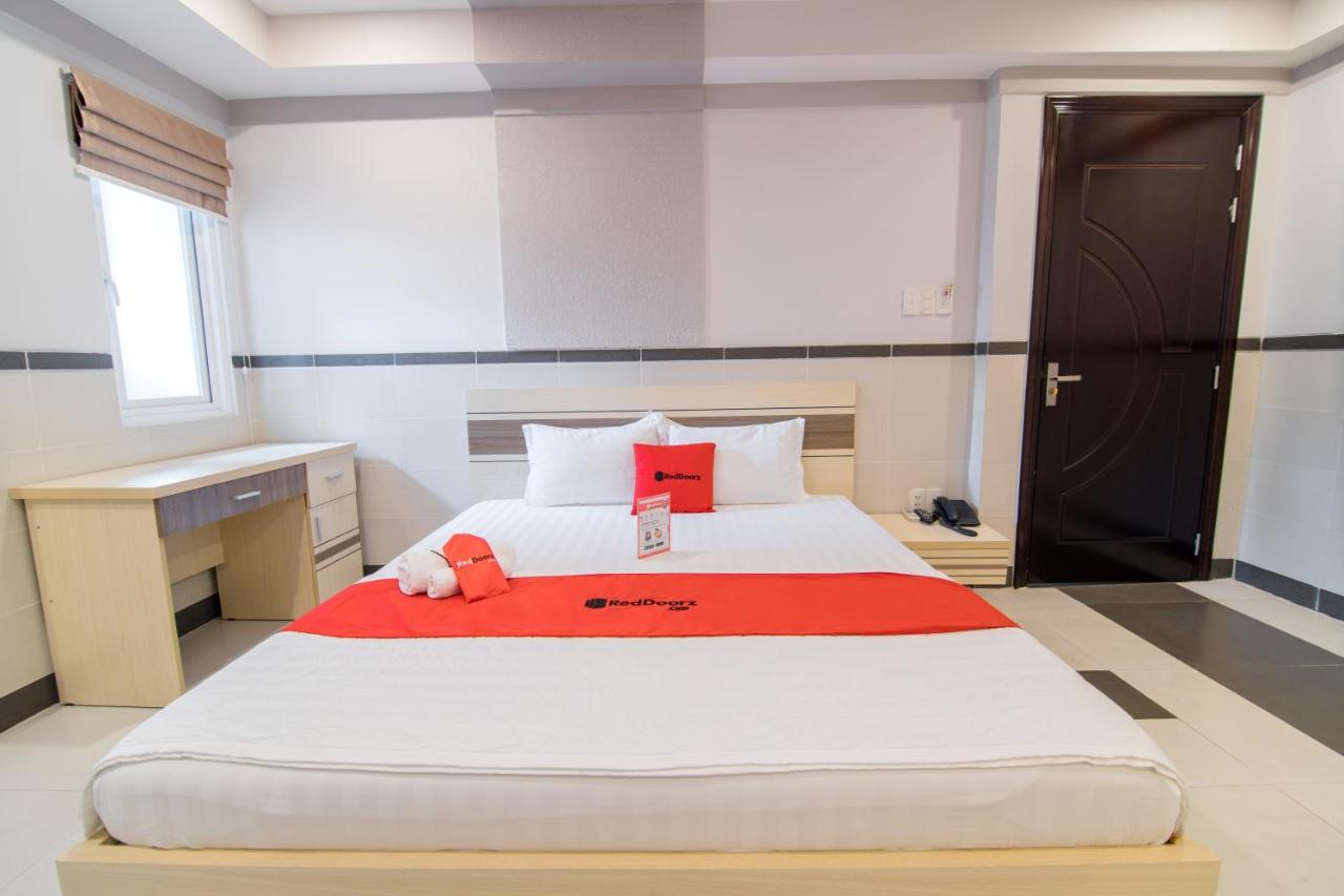Bin Bin Hotel 5 - Near Lotte Mart D7 Хошимин Екстериор снимка