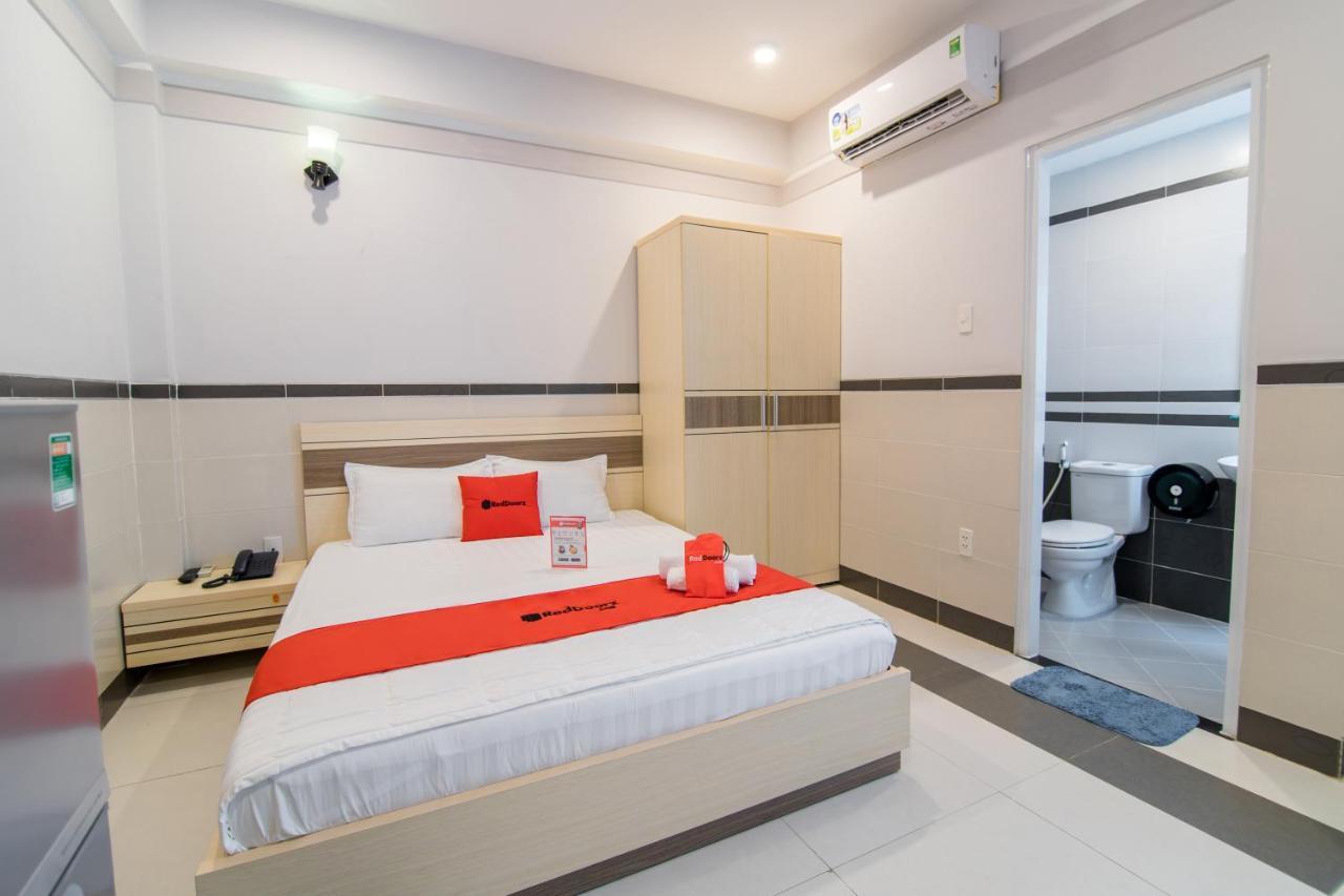Bin Bin Hotel 5 - Near Lotte Mart D7 Хошимин Екстериор снимка